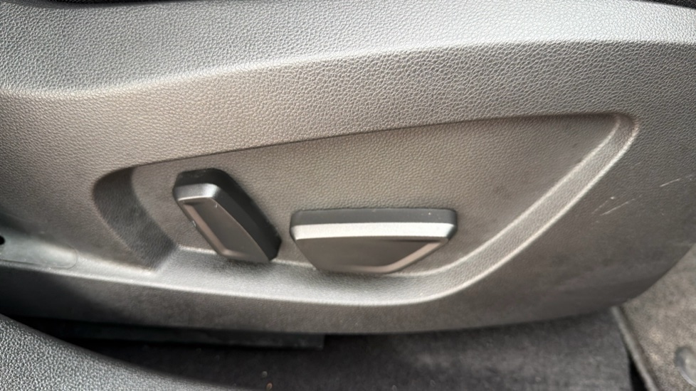 Used Renault Captur 2025 for sale - 76079000: Photo 30