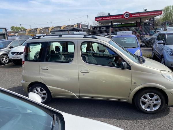Used Toyota Yaris Verso 2004 for sale - 76314531: Photo 17