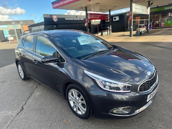 Used Kia Ceed 2014 for sale - 77605046: Photo
