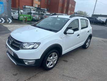 Used Dacia Sandero Stepway 2015 for sale - 78116194: Photo