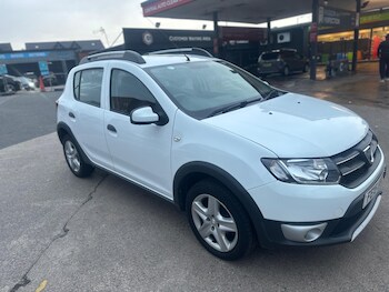 Used Dacia Sandero Stepway 2015 for sale - 78116194: Photo