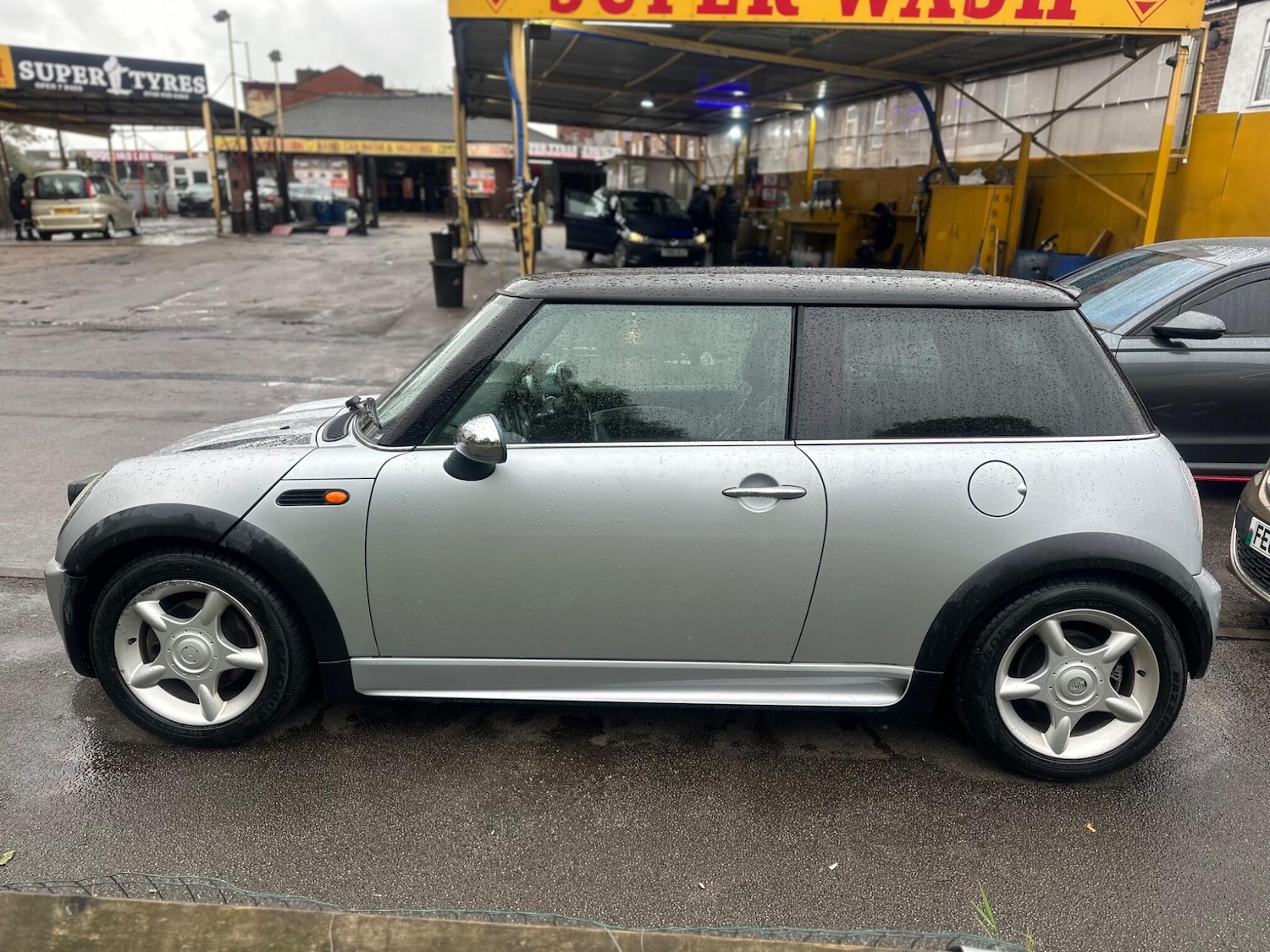 Used MINI Hatch 2004 for sale - 76431879: Photo 1