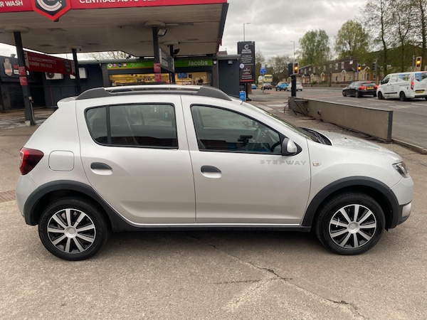 Used Dacia Sandero Stepway 2013 for sale - 74596187: Photo 6