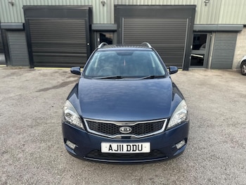 Used Kia Ceed 2011 for sale - 76012436: Photo