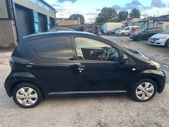Used Toyota AYGO 2013 for sale - 79858493: Photo