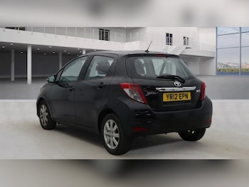 Used Toyota Yaris 2012 for sale - 77670943: Photo