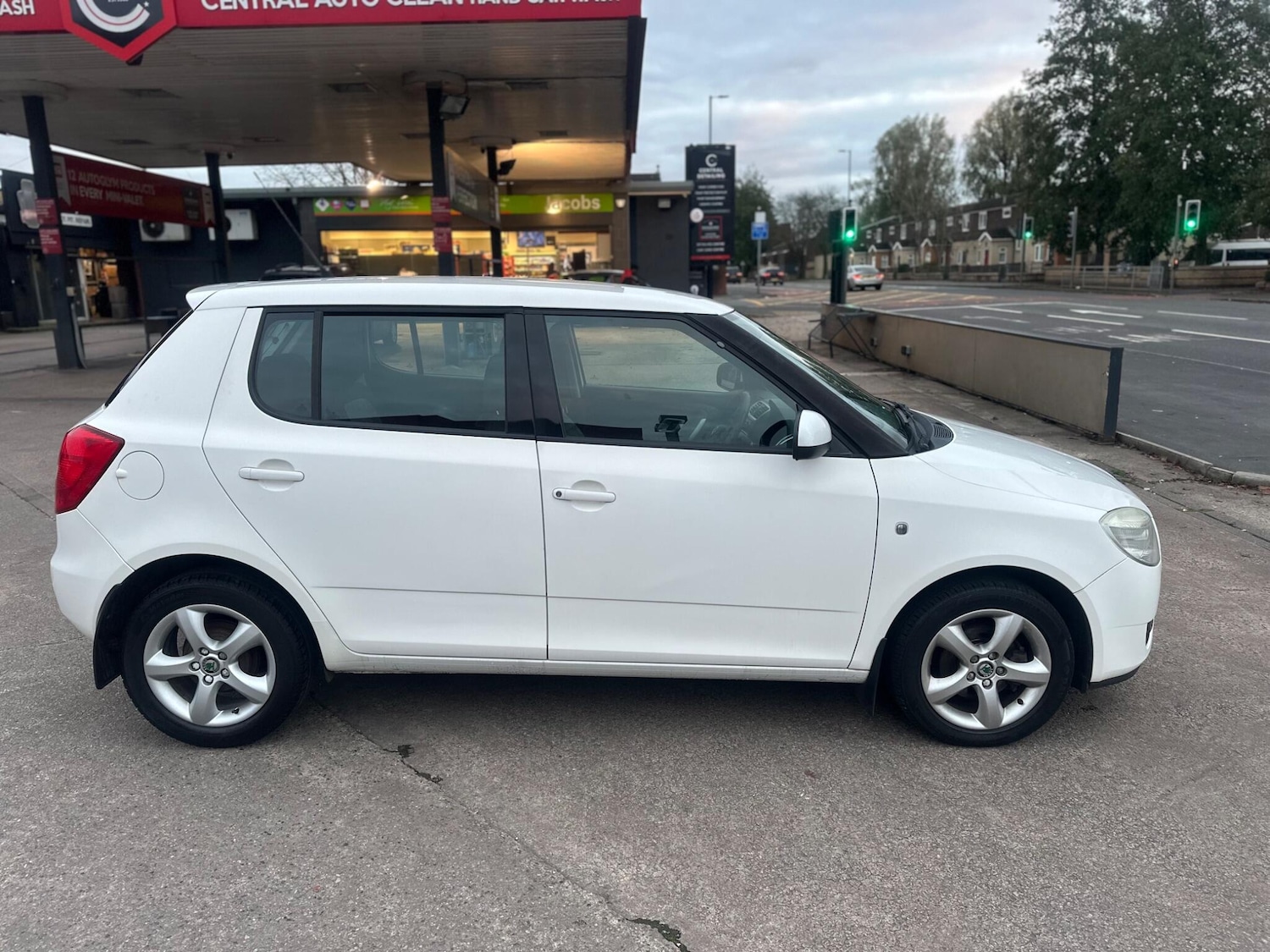 Used Skoda Fabia 2010 for sale - 76993354: Photo 5