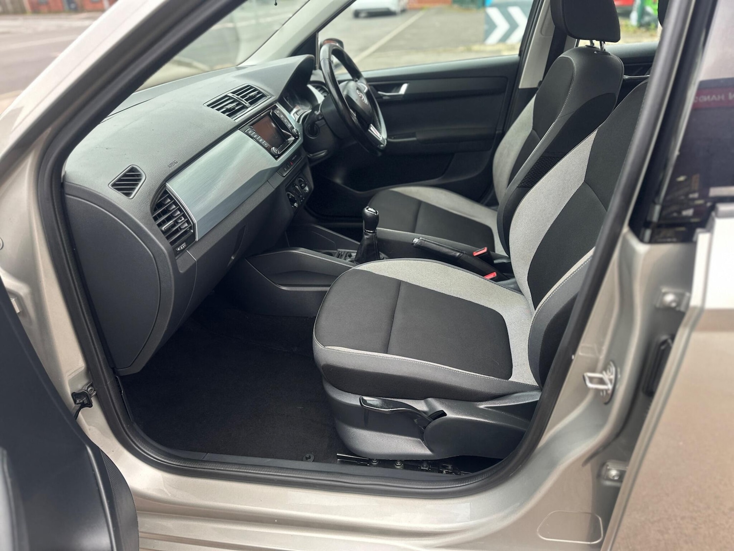 Used Skoda Fabia 2015 for sale - 77067295: Photo 43