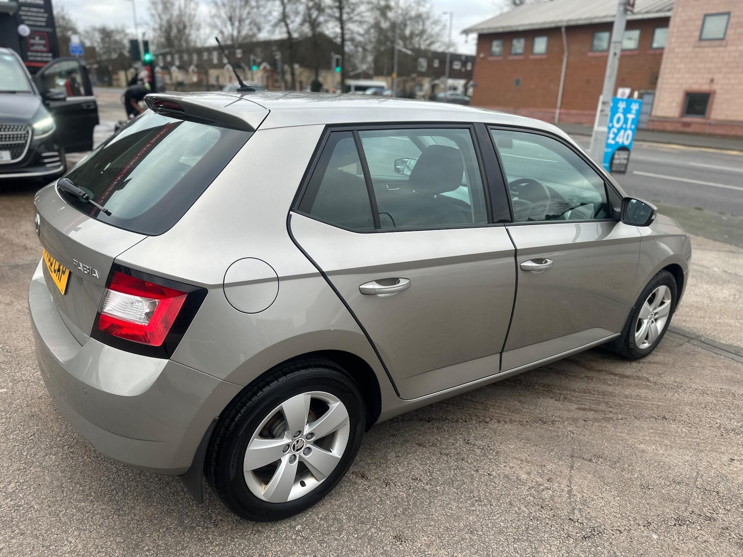 Used Skoda Fabia 2015 for sale - 77067295: Photo 8