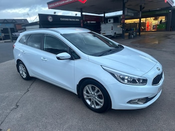 Used Kia Ceed 2014 for sale - 77993290: Photo