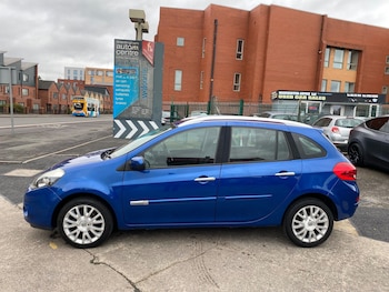 Used Renault Clio 2011 for sale - 75729936: Photo