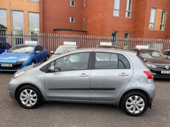 Used Toyota Yaris 2011 for sale - 74758962: Photo