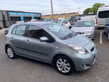 Used Toyota Yaris 2011 for sale - 74758962: Photo