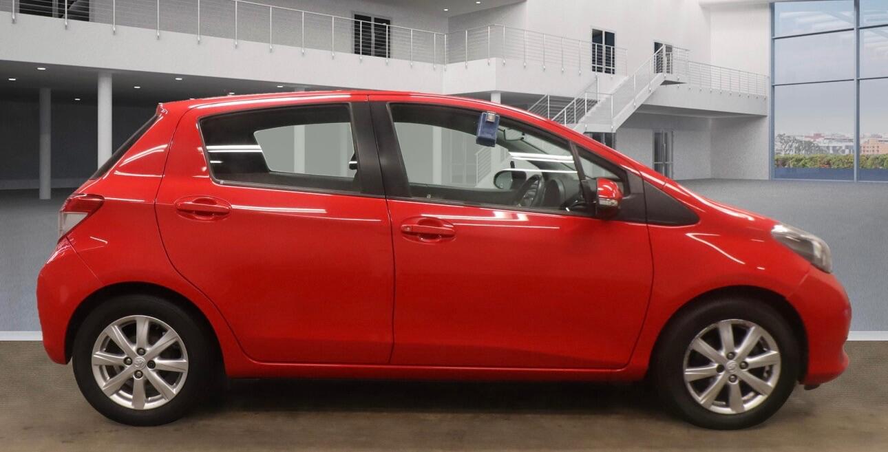 Used Toyota Yaris 2012 for sale - 76484359: Photo 4