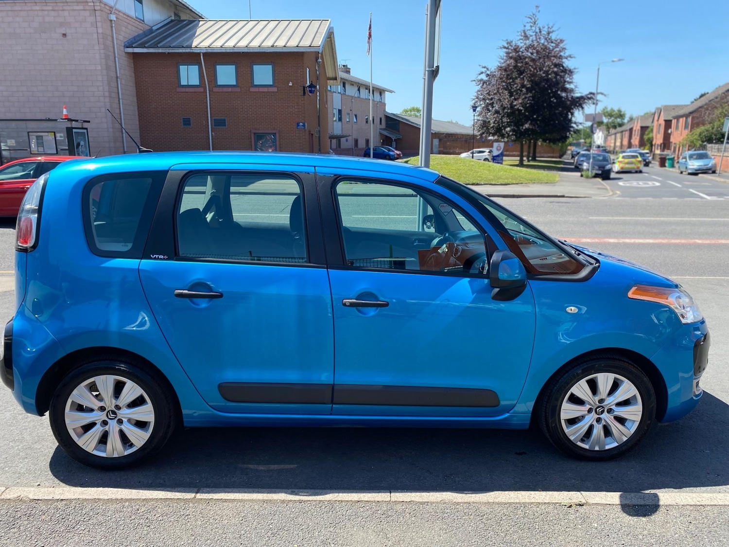 Vehicle 29