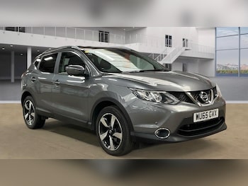 Used Nissan Qashqai 2015 for sale - 76167374: Photo 2