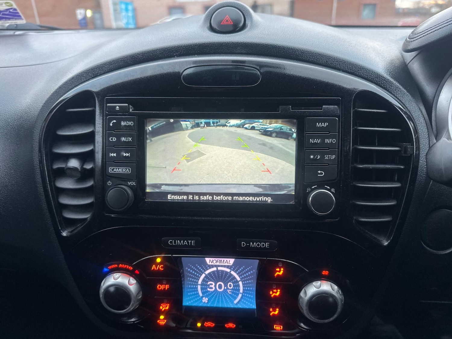 Used Nissan Juke 2015 for sale - 76666661: Photo 11