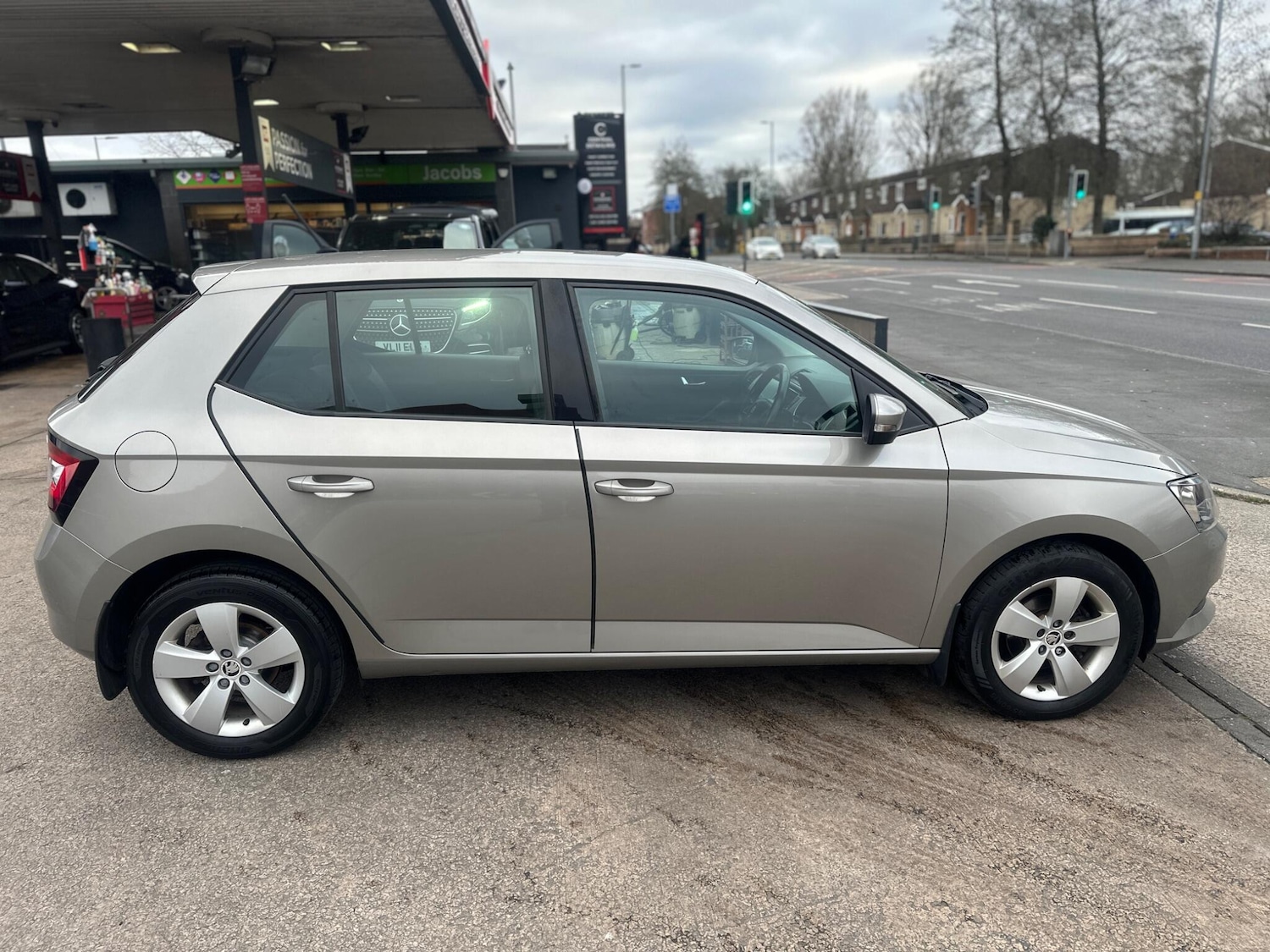 Used Skoda Fabia 2015 for sale - 77605042: Photo 5