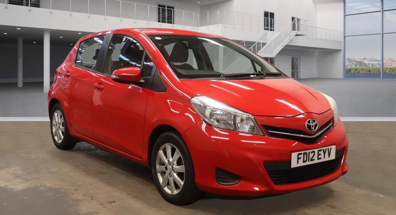 Used Toyota Yaris 2012 for sale - 76992168: Photo 2