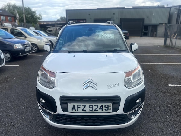 Used Citroen C3 Picasso 2010 for sale - 75670403: Photo 2