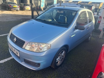 Used Fiat Punto 2005 for sale - 77091108: Photo