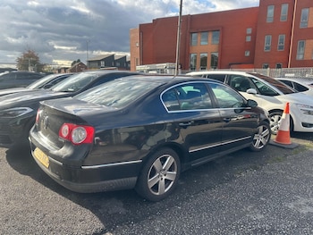 Used Volkswagen Passat 2005 for sale - 76360574: Photo