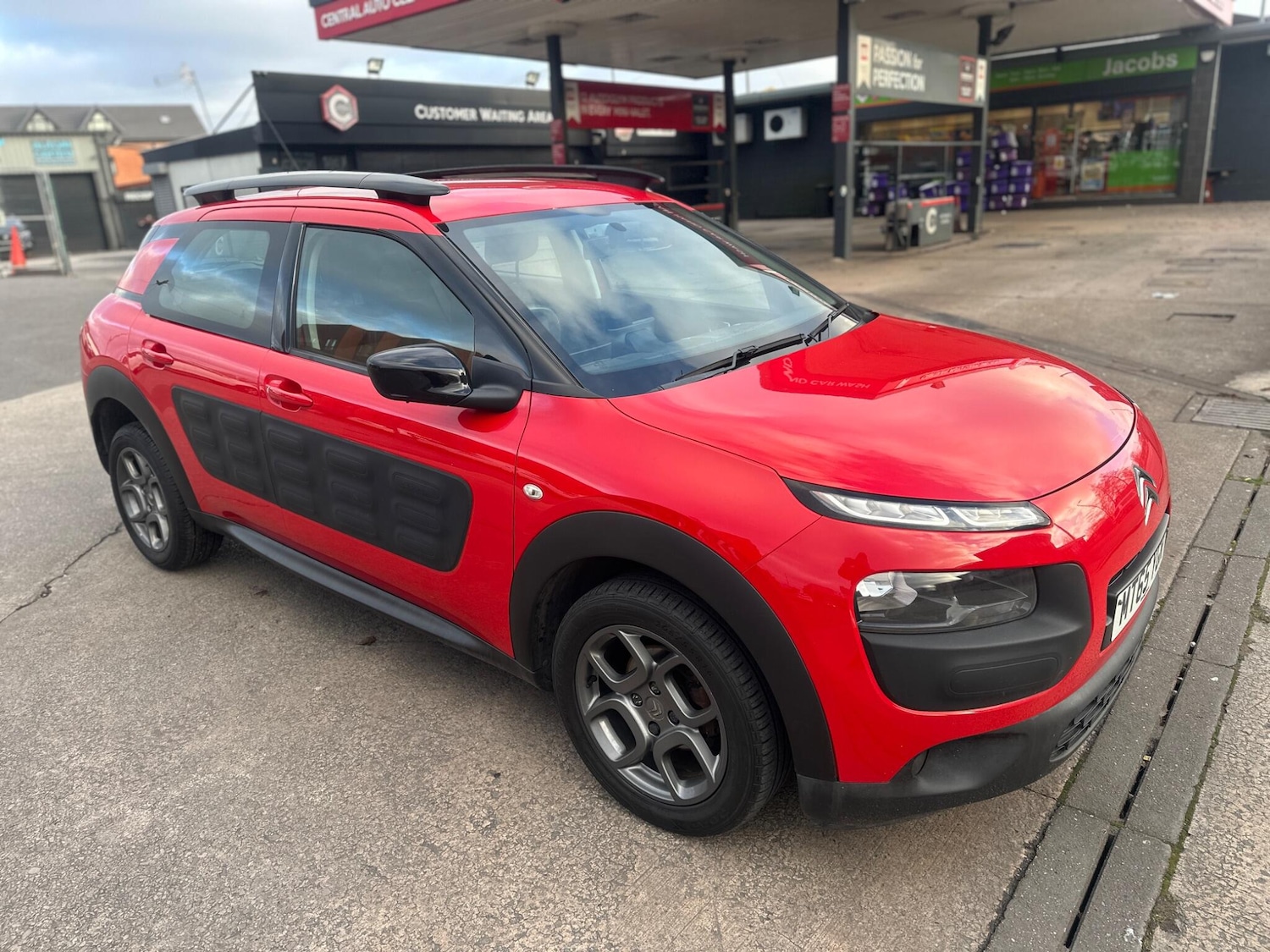 Used Citroen C4 Cactus 2015 for sale - 77605043: Photo 4