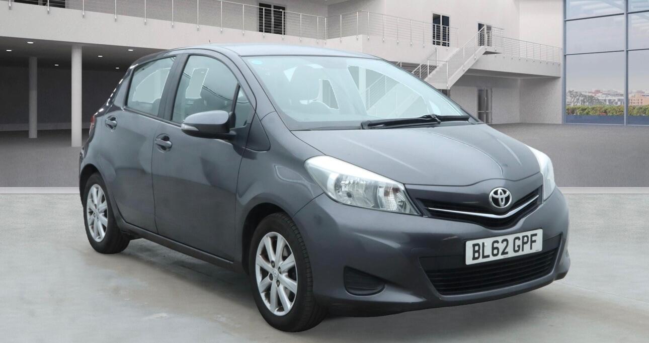Used Toyota Yaris 2013 for sale - 76446567: Photo 2