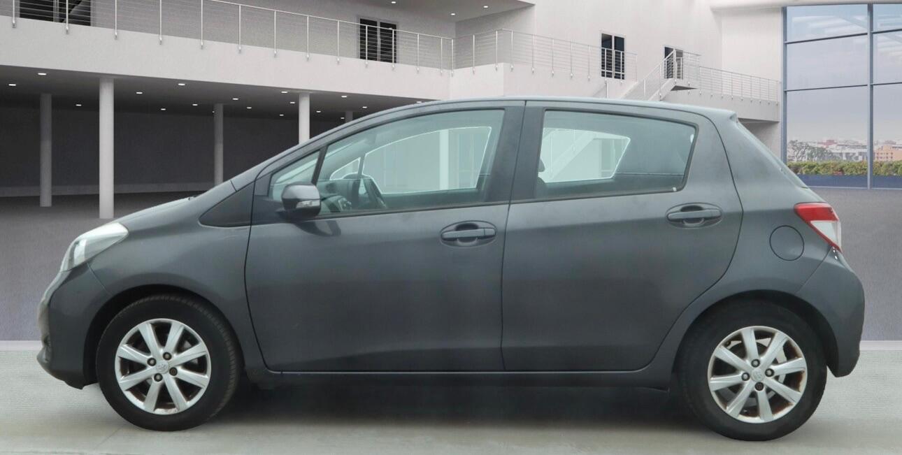 Used Toyota Yaris 2013 for sale - 76446567: Photo 3