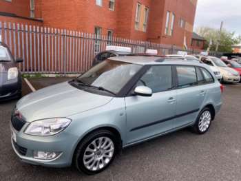 2011 (11) - 1.6 TDI CR 105 Elegance 5dr