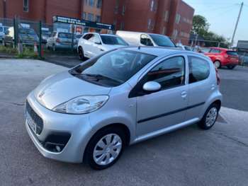 Peugeot 107 White DK Items from 9 50