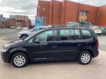 Used Volkswagen Touran 2014 for sale - 75387659: Photo