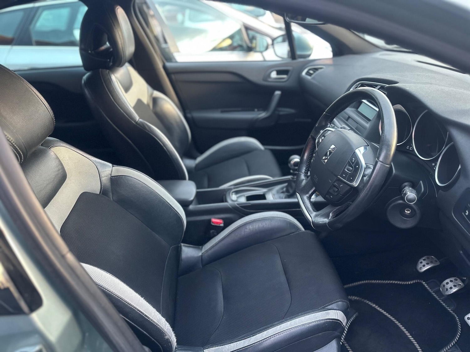 Used Citroen DS4 2011 for sale - 76201334: Photo 29