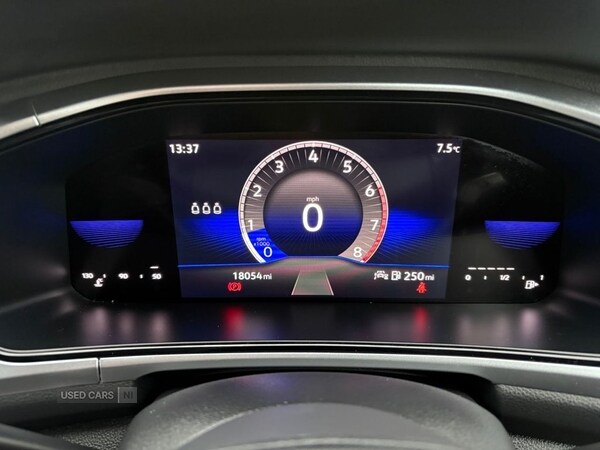 Used Volkswagen T-Roc 2023 for sale - 77132231: Photo 13