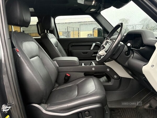 Used Land Rover Defender 2023 for sale - 76936883: Photo 11