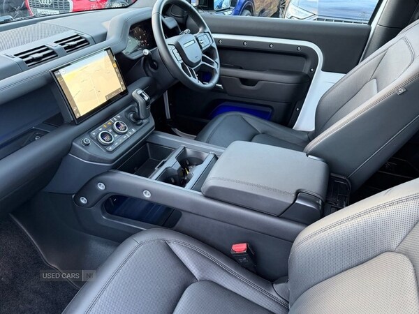 Used Land Rover Defender 2025 for sale - 77705902: Photo 11