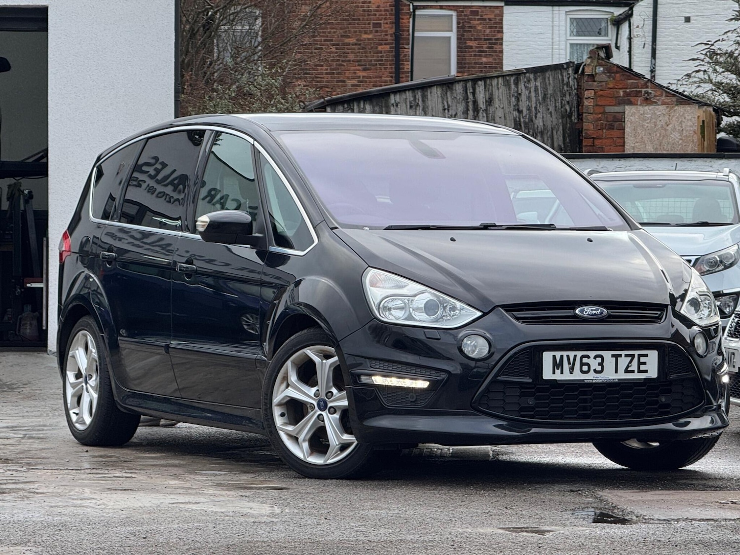 Used Ford S-Max 2013 for sale - 77396373: Photo 5