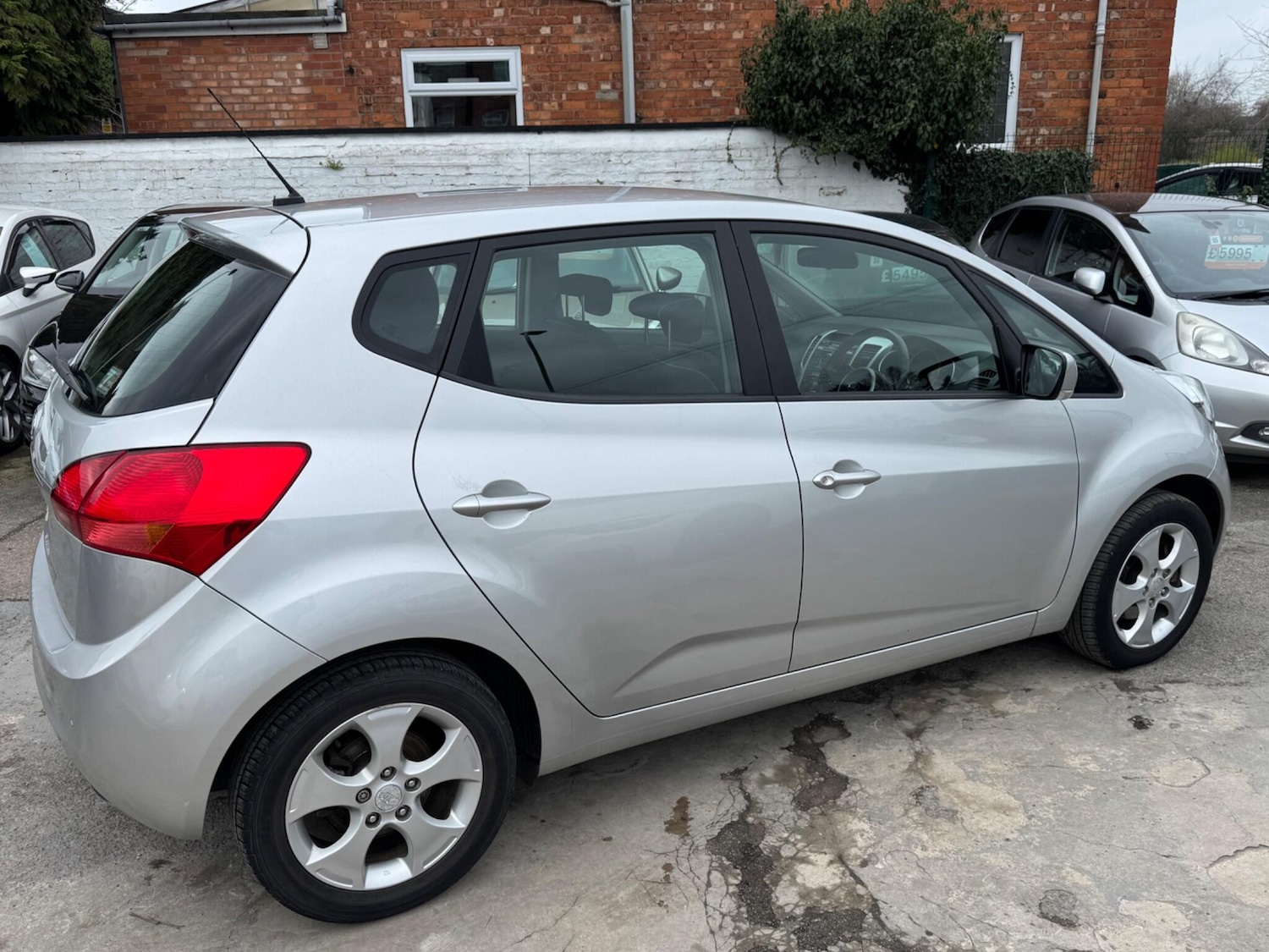 Used Kia Venga 2012 for sale - 77794289: Photo 10