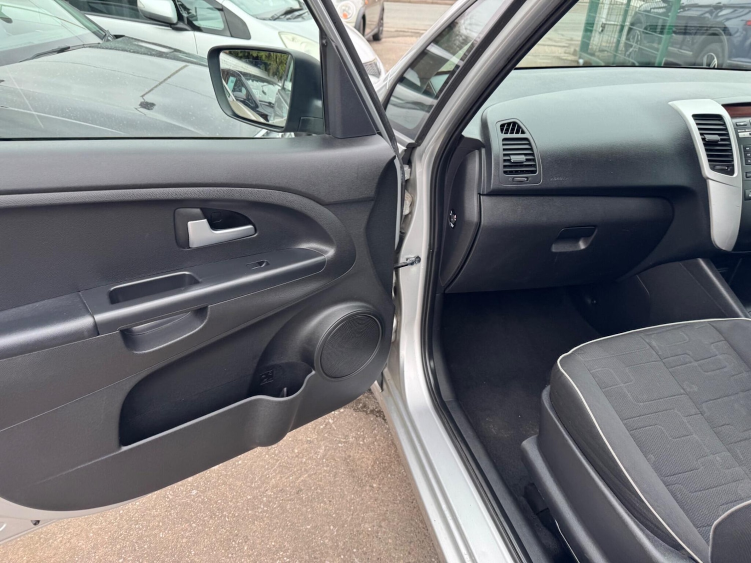 Used Kia Venga 2012 for sale - 77794289: Photo 19