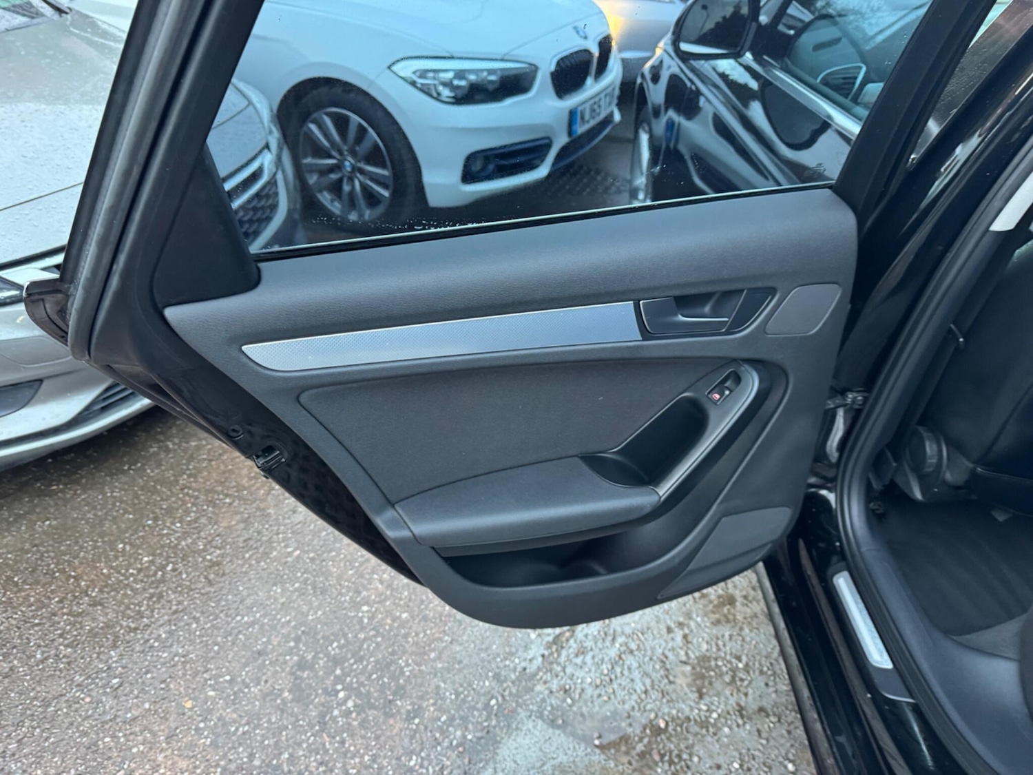 Used Audi A4 2009 for sale - 77625521: Photo 28