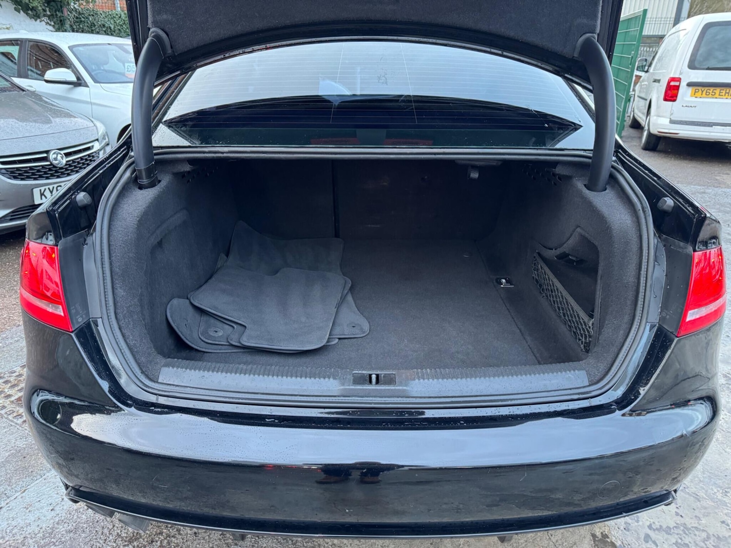 Used Audi A4 2009 for sale - 77625521: Photo 31