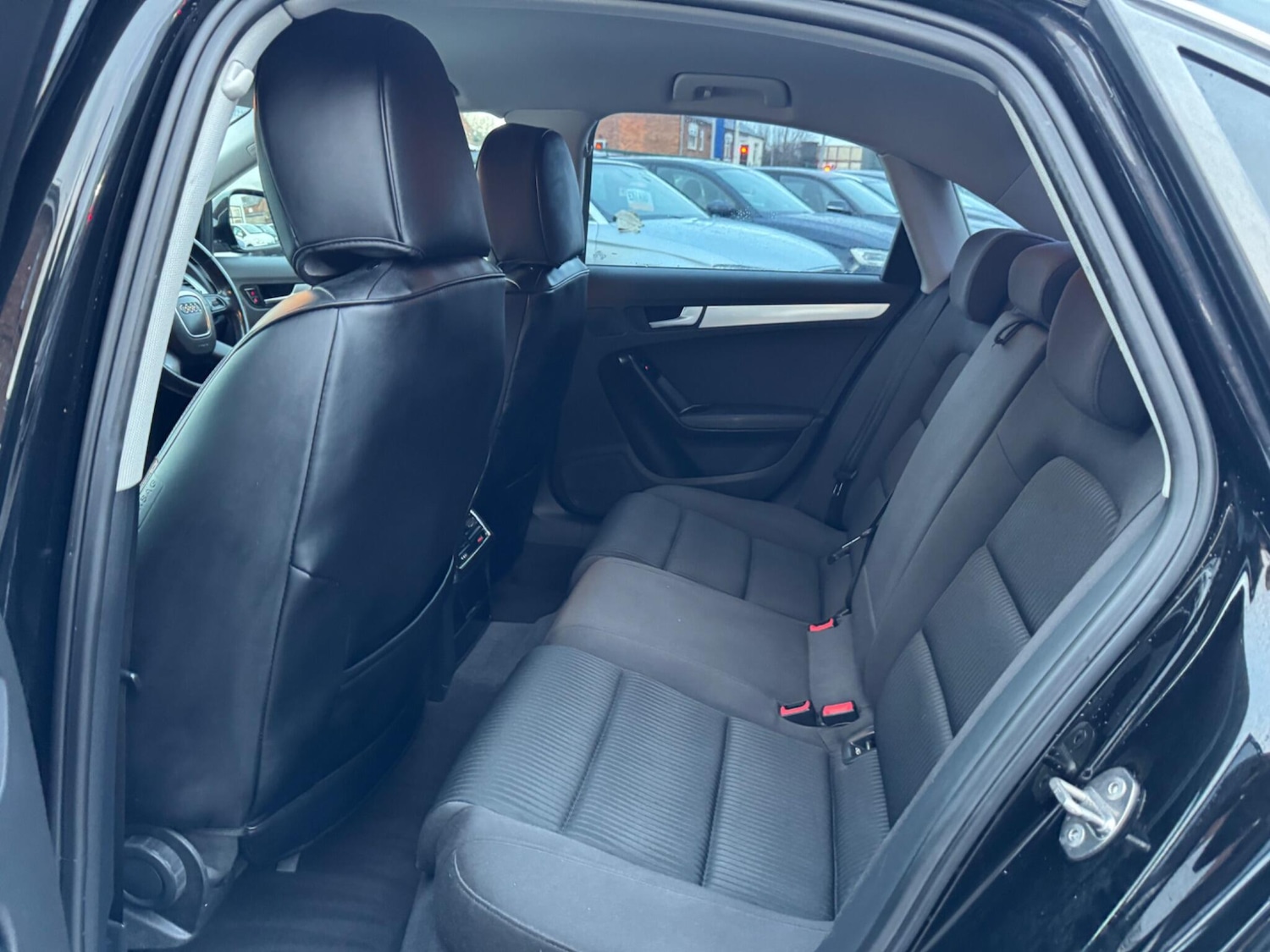 Used Audi A4 2009 for sale - 77625521: Photo 32