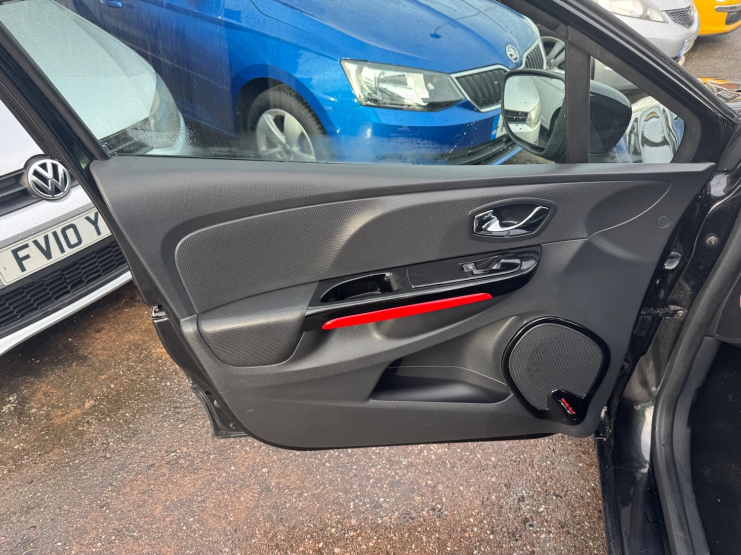 Used Renault Clio 2013 for sale - 77351486: Photo 19