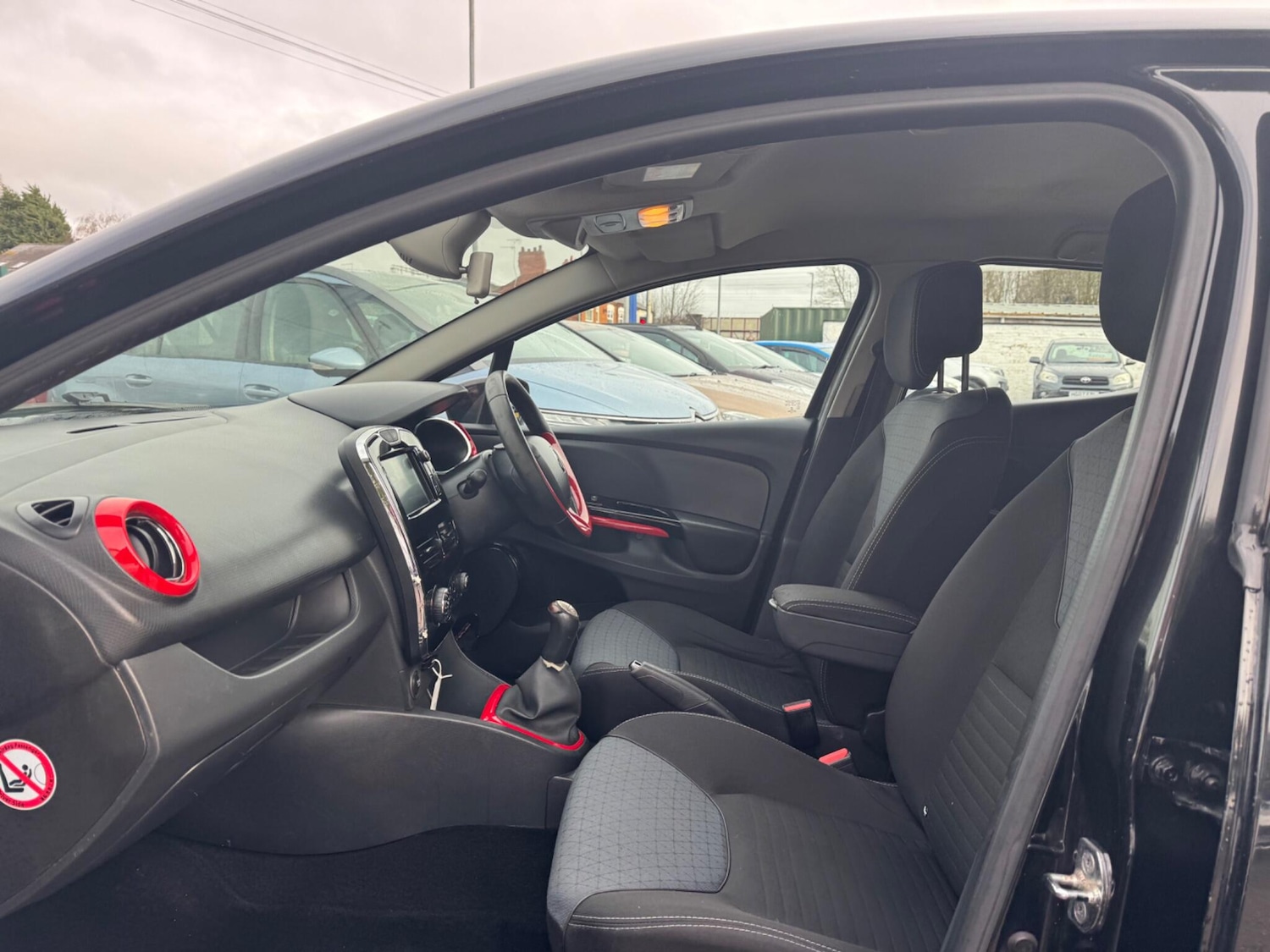 Used Renault Clio 2013 for sale - 77351486: Photo 20