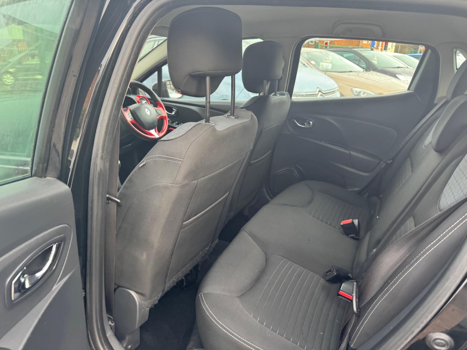 Used Renault Clio 2013 for sale - 77351486: Photo 23