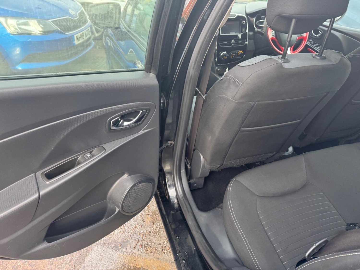 Used Renault Clio 2013 for sale - 77351486: Photo 24