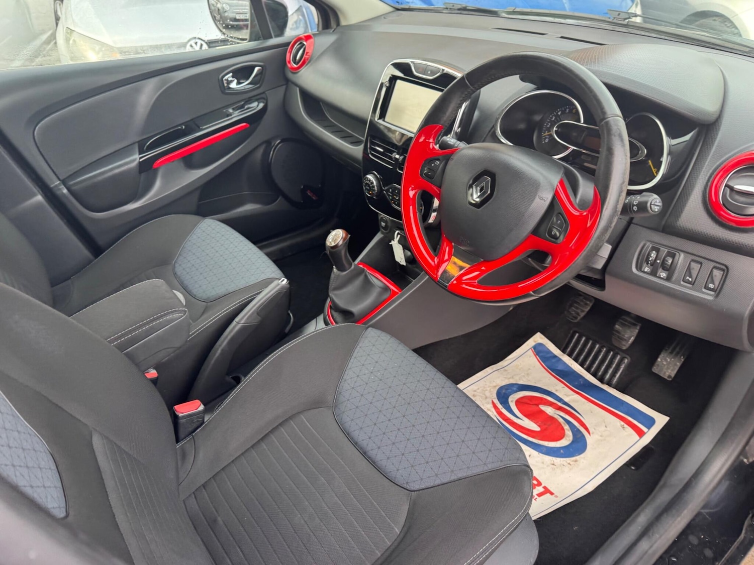 Used Renault Clio 2013 for sale - 77351486: Photo 35