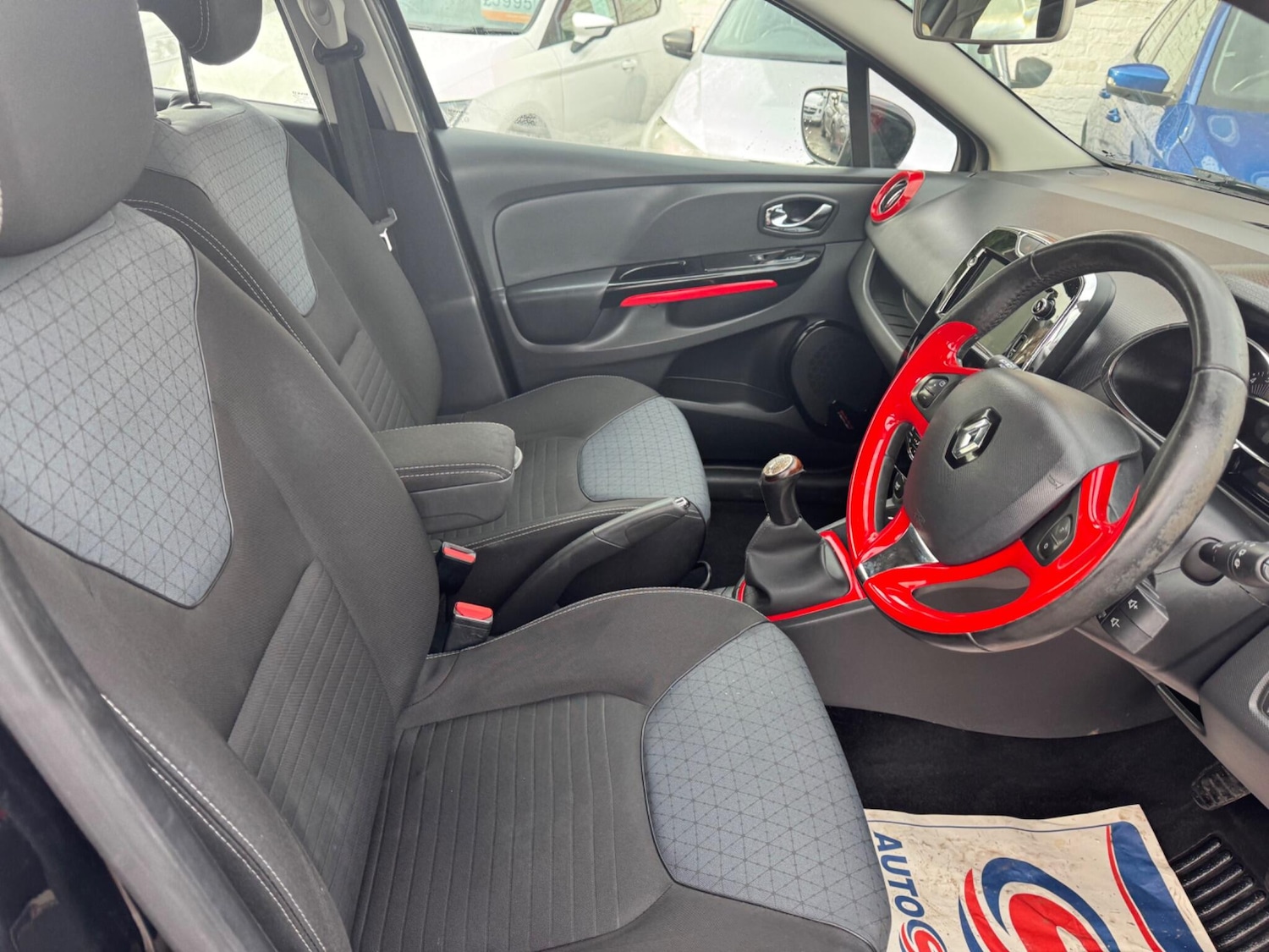 Used Renault Clio 2013 for sale - 77351486: Photo 36