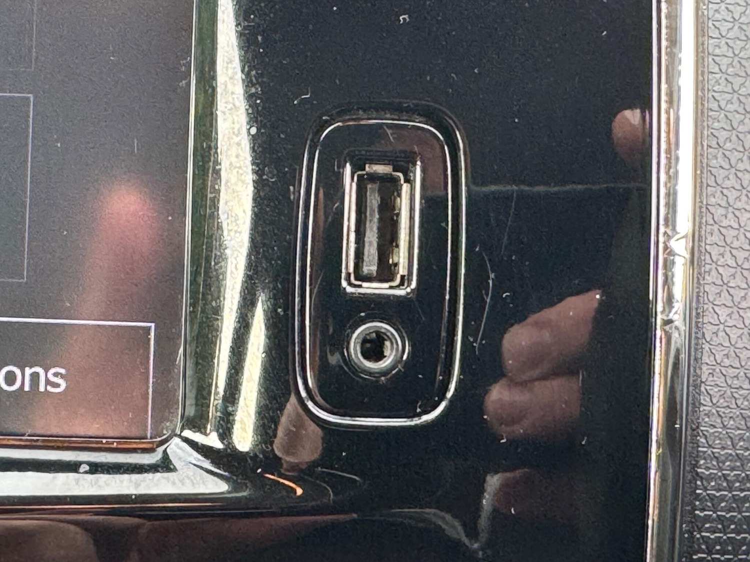 Used Renault Clio 2013 for sale - 77351486: Photo 46