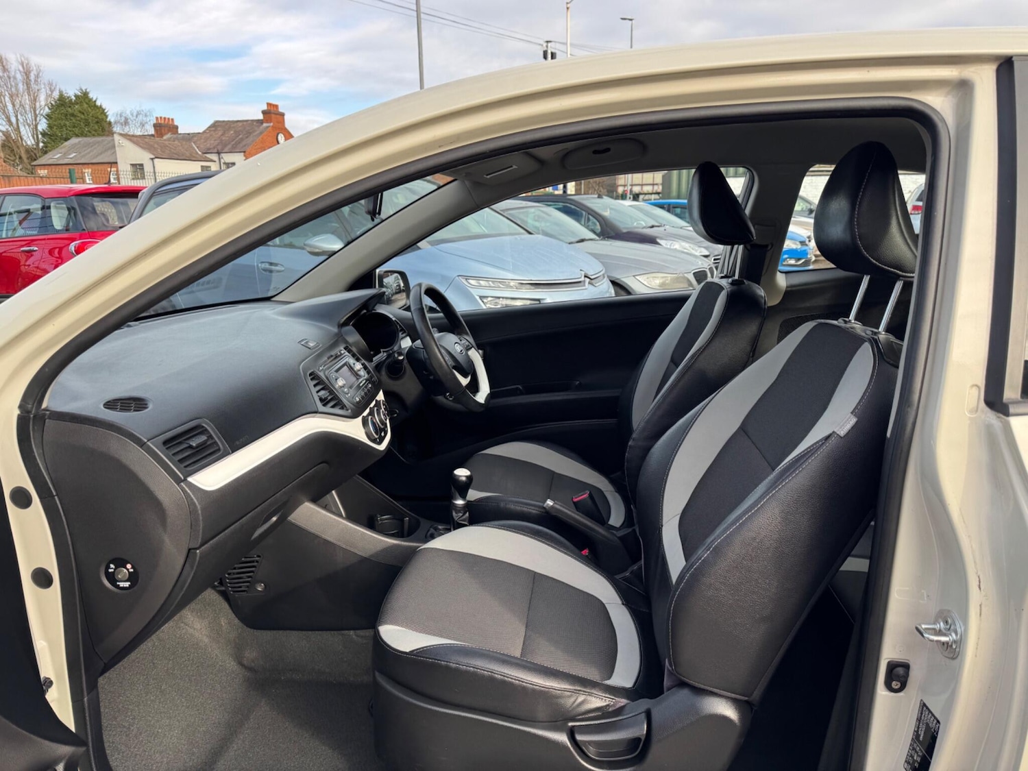 Used Kia Picanto for sale - 77351680: Photo 42